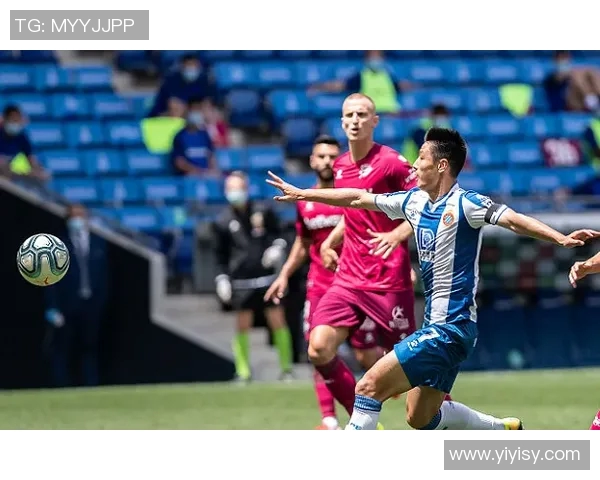 索肖与卡昂对决分析战术布局及球员表现的全面解读 索肖与卡昂对决分析战术布局及球员表现的全面解读